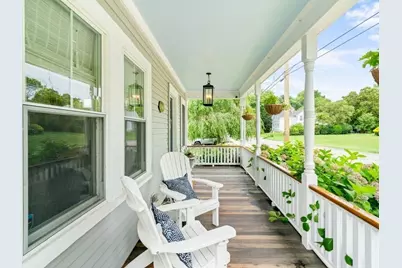 548 Elm St, Dartmouth, MA 02748 - Photo 3