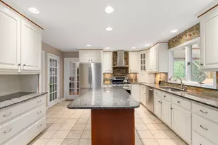 7 Maple Brook Ln, Franklin, MA 02038 - Photo 7