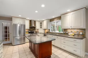 7 Maple Brook Ln, Franklin, MA 02038 - Photo 5