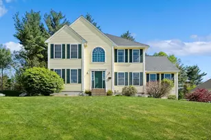 28 Bradford Cir, Hudson, NH 03051 - Photo 1