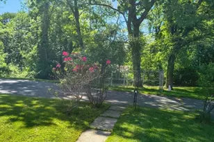 41 Linwood St, Haverhill, MA 01830 - Photo 3