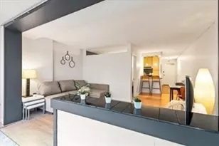 2 Hawthorne Pl, Boston, MA 02114 - Photo 5