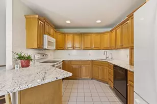 81 Seapowet Ave, Tiverton, RI 02878 - Photo 9
