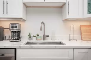 45 L St, Boston, MA 02127 - Photo 9