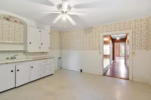 93 Chapin St, Southbridge, MA 01550 - Photo 15