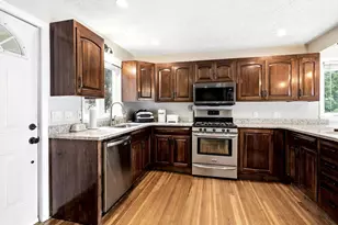 27 Stebbins St, Ludlow, MA 01056 - Photo 17