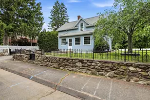 27 Stebbins St, Ludlow, MA 01056 - Photo 3
