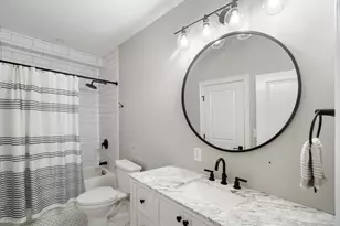 142 W 8th St, Boston, MA 02127 - Photo 11