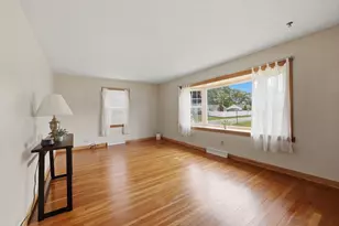 20 Elaine St, Webster, MA 01570 - Photo 5