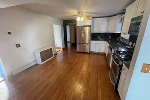 7 Henderson St, Somerville, MA 02145 - Photo 5