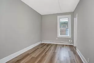 50 1/2 Common St, Lawrence, MA 01840 - Photo 5