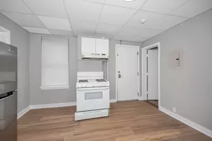 90 Appleton St, Lowell, MA 01852 - Photo 5