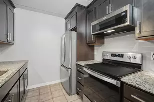 36 Maple Crest Cir, Holyoke, MA 01040 - Photo 7