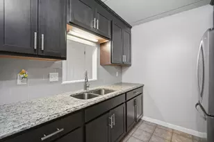 36 Maple Crest Cir, Holyoke, MA 01040 - Photo 9