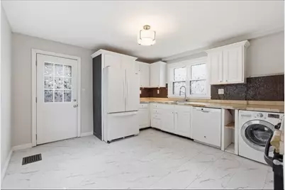 186 West St, Malden, MA 02148 - Photo 15
