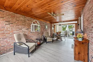 878 Springfield St, Agawam, MA 01030 - Photo 5