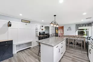 878 Springfield St, Agawam, MA 01030 - Photo 13