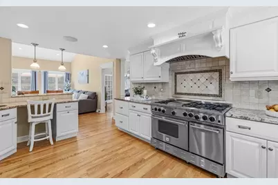 61 Montgomery, Lakeville, MA 02347 - Photo 3