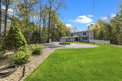 61 Montgomery, Lakeville, MA 02347 - Photo 3