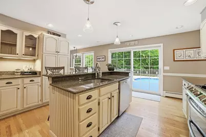 44 Park St, Shrewsbury, MA 01545 - Photo 11