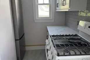 61 Templeton Pkwy, Watertown, MA 02472 - Photo 3