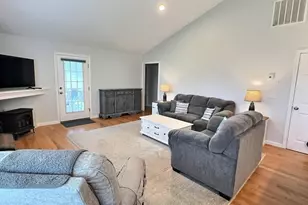 5 Litchfield Ln, Webster, MA 01570 - Photo 3