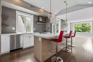202 Rawson Rd, Brookline, MA 02445 - Photo 3