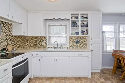 854 Grayson Dr, Springfield, MA 01119 - Photo 7