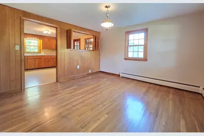 44 Lake Pkwy, Webster, MA 01570 - Photo 9