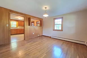 44 Lake Pkwy, Webster, MA 01570 - Photo 9