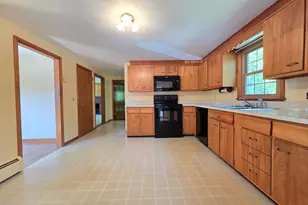 44 Lake Pkwy, Webster, MA 01570 - Photo 7