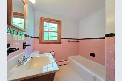 44 Lake Pkwy, Webster, MA 01570 - Photo 15