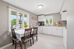 11 Scenic Dr, Worcester, MA 01602 - Photo 5