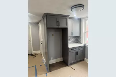 140 S Common St #3, Lynn, MA 01902 - Photo 5