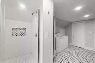 101 Mt Pleasant Ave, Boston, MA 02119 - Photo 25