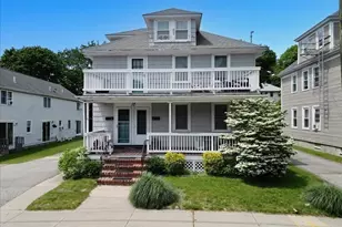 16 Castle St, Plymouth, MA 02360 - Photo 1