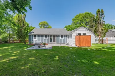 16 Carolyn Ln, Falmouth, MA 02536 - Photo 3