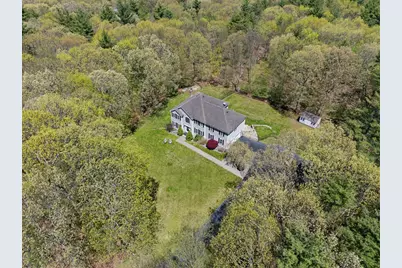 10 Essex St, Douglas, MA 01516 - Photo 11