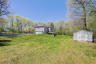 10 Essex St, Douglas, MA 01516 - Photo 9