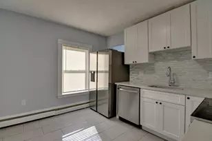 192 Davis St, Quincy, MA 02170 - Photo 3