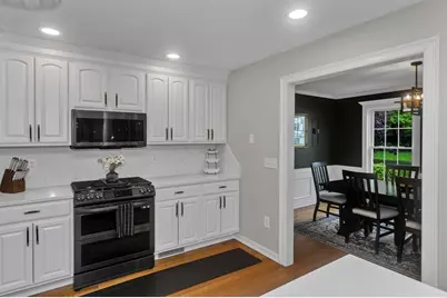 53 Highland Ln, West Springfield, MA 01089 - Photo 7