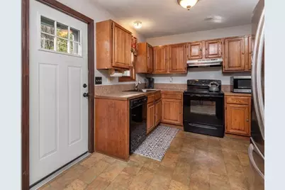 3 Hammond Street, Leicester, MA 01542 - Photo 9