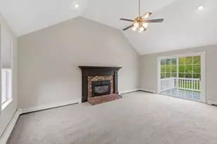 10 Wilson Dr, Uxbridge, MA 01569 - Photo 17