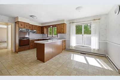 1303 Plumtree Rd, Springfield, MA 01119 - Photo 15