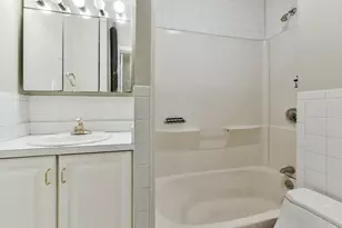 23 Temple St, Boston, MA 02114 - Photo 15
