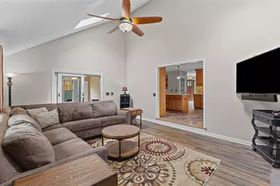 20 Rockwell Dr, Shrewsbury, MA 01545 - Photo 7