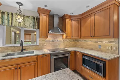 20 Rockwell Dr, Shrewsbury, MA 01545 - Photo 11