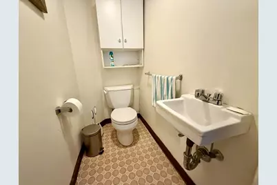 17 Clinton St #-, Newton, MA 02458 - Photo 11