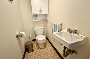 17 Clinton St, Newton, MA 02458 - Photo 11