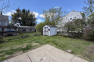 17 Clinton St, Newton, MA 02458 - Photo 3